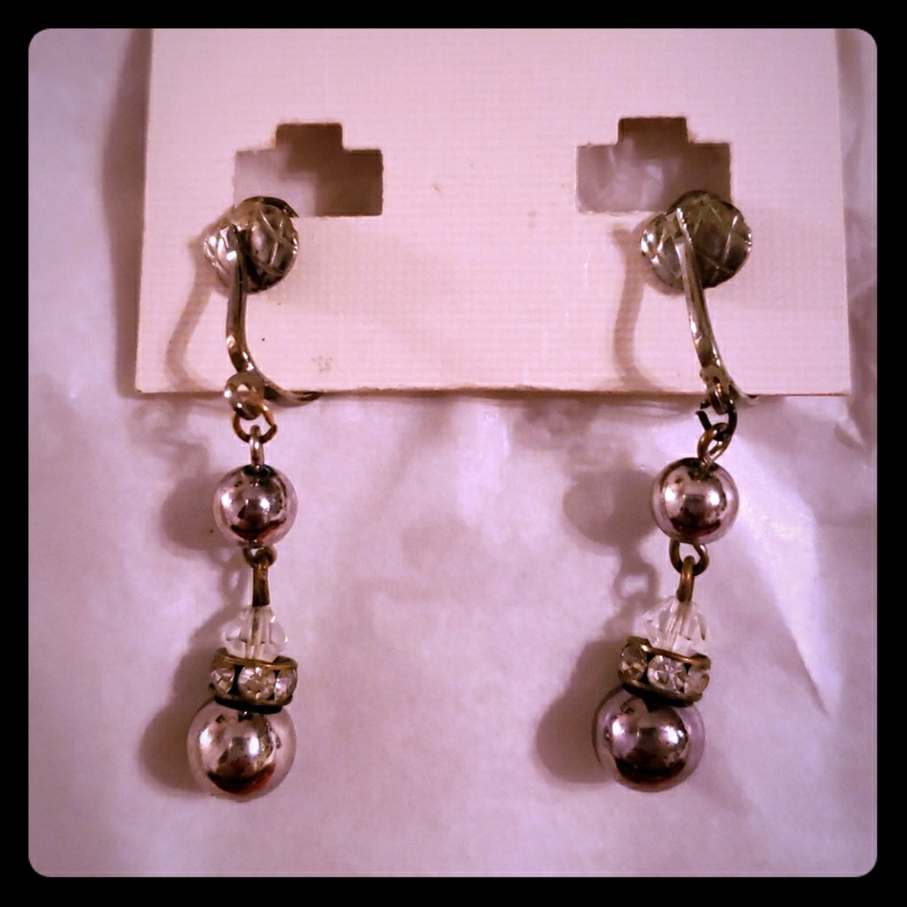 Vintage gunmetal rhinestone clip dangle  earrings